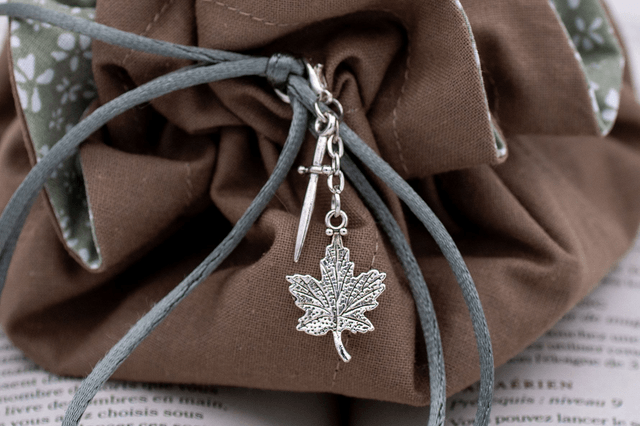 Savior blade - Orym inspired dice bag