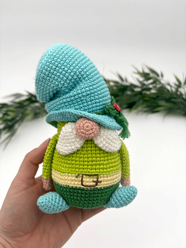 Easter gnome 