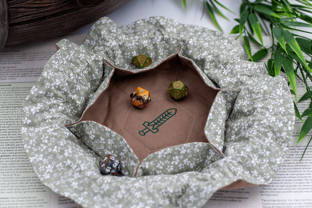 Savior blade - Orym inspired dice bag